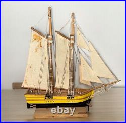 16 Vintage Wood Model Ship Boat Goleta