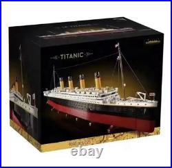 2025 New Replica Titanic Ship 9090pcs Building Blocks Model Set 10294
