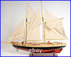 47 Inch Bluenose II Painted L Wooden Wood Model Boat Replica Ship New