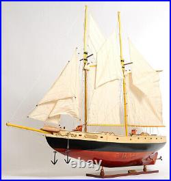 47 Inch Bluenose II Painted L Wooden Wood Model Boat Replica Ship New