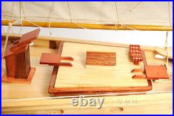 47 Inch Bluenose II Painted L Wooden Wood Model Boat Replica Ship New