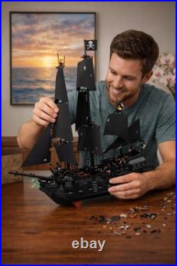 Cap Jack Sparrow Compatible Model Ship 2862 pcs 8 Minifigures With Light No Box