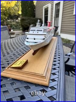 Carnival'Fantasy' Cruise Ship Model