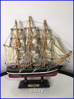 Cutty Sark model ship 1869 collectable figurine