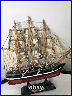 Cutty Sark model ship 1869 collectable figurine