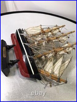 Cutty Sark model ship 1869 collectable figurine