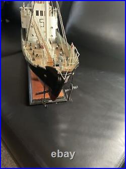 Gos V Whale Catcher Display Model Ship 32