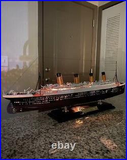 Large RMS Titanic 30 Ocean Liner Model With Lights 112 Anniversary