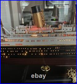 Large RMS Titanic 30 Ocean Liner Model With Lights 112 Anniversary