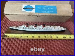 Official QUEEN MARY Souvenir Metal Die-cast Scale model 11200 RARE 1968 England