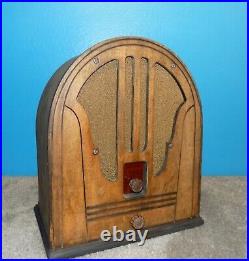 Philco Model 84B Cathedral Tabletop Tube Radio For Restoration Free Shipping
