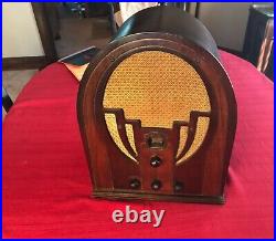 Philco model 60 Cathedral Radio complete for restoration great shape FREE SHIP