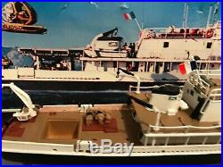 Revell 1125 JACQUES YVES COUSTEAU'S SHIP CALYPSO Assembled Model for display