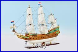 SEACRAFT GALLERY BATAVIA PAINTED Wooden Model Ship Extremely Detailed 90cm 35