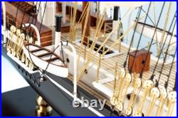 SEACRAFT GALLERY Endurance Sir Ernest Shackleton Painted Model Ship 75cm
