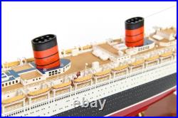 Seacraft Gallery RMS Queen Elizabeth 89cm LED Electric Lighting Wooden Model