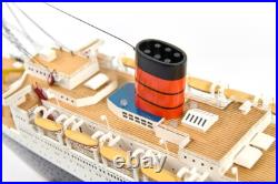 Seacraft Gallery RMS Queen Elizabeth 89cm LED Electric Lighting Wooden Model