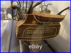 USS Constitution Old Ironsides Tall Ship Model with Table Top Display Case new