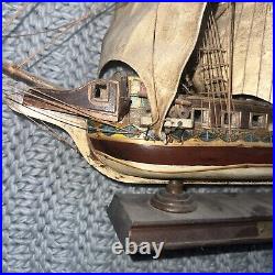 Very old wooden ship Elizabeth gallon 1588? Original Posible US Navy. Dusty