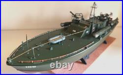WW2 PT-109 COMMANDED BY LTJG. JOHN KENNEDY- Scale 172 PRO-BUILT WITH WOOD BASE